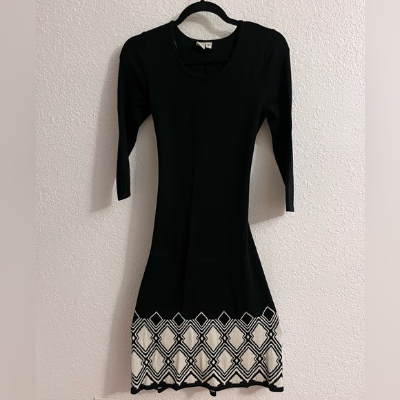 Cozy Soft Bodycon Graphic Dress - Picture 1 of 7